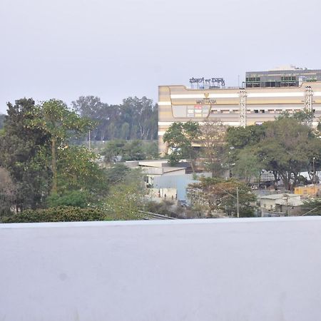 Hotel Sunroof Suites Bangalore Exteriör bild